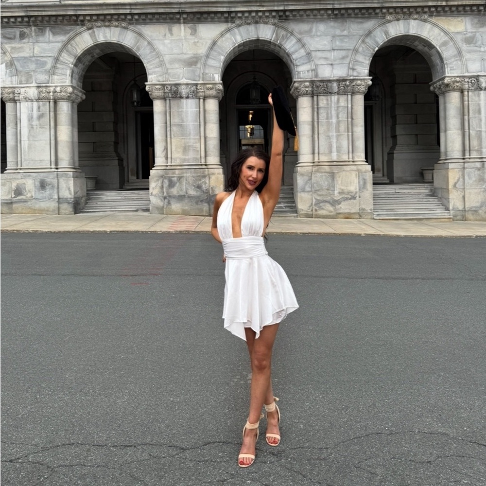 Lucy in the Sky White Halter Backless Dress. Brand New Never Worn Size Medium